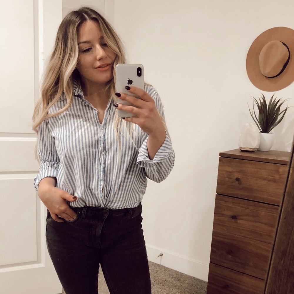 H&M blue pin stripe top
